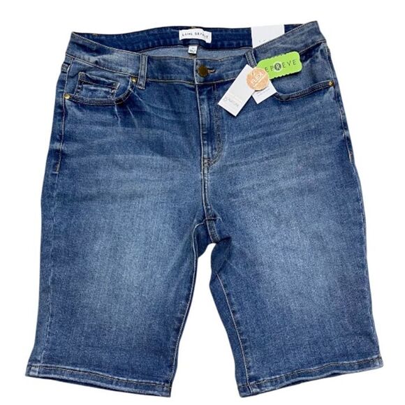 Lane Bryant Signature Fit Mid-Rise Bermuda Denim Shorts Size 16 (34x12) NWT - Picture 1 of 13